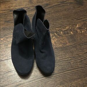 Me Too Dark Suede Chukka Boots